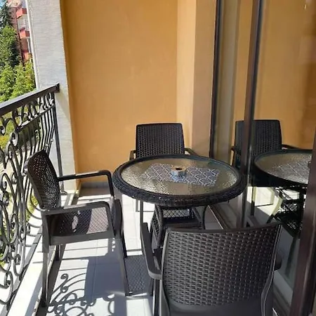 K.k Elenite Astoria 5 Apartamento *