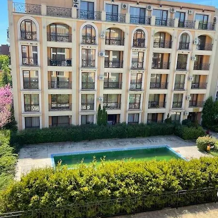 아파트 K.k Elenite Astoria 5 *