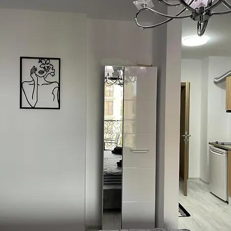 Apartamento K.k Elenite Astoria 5 *